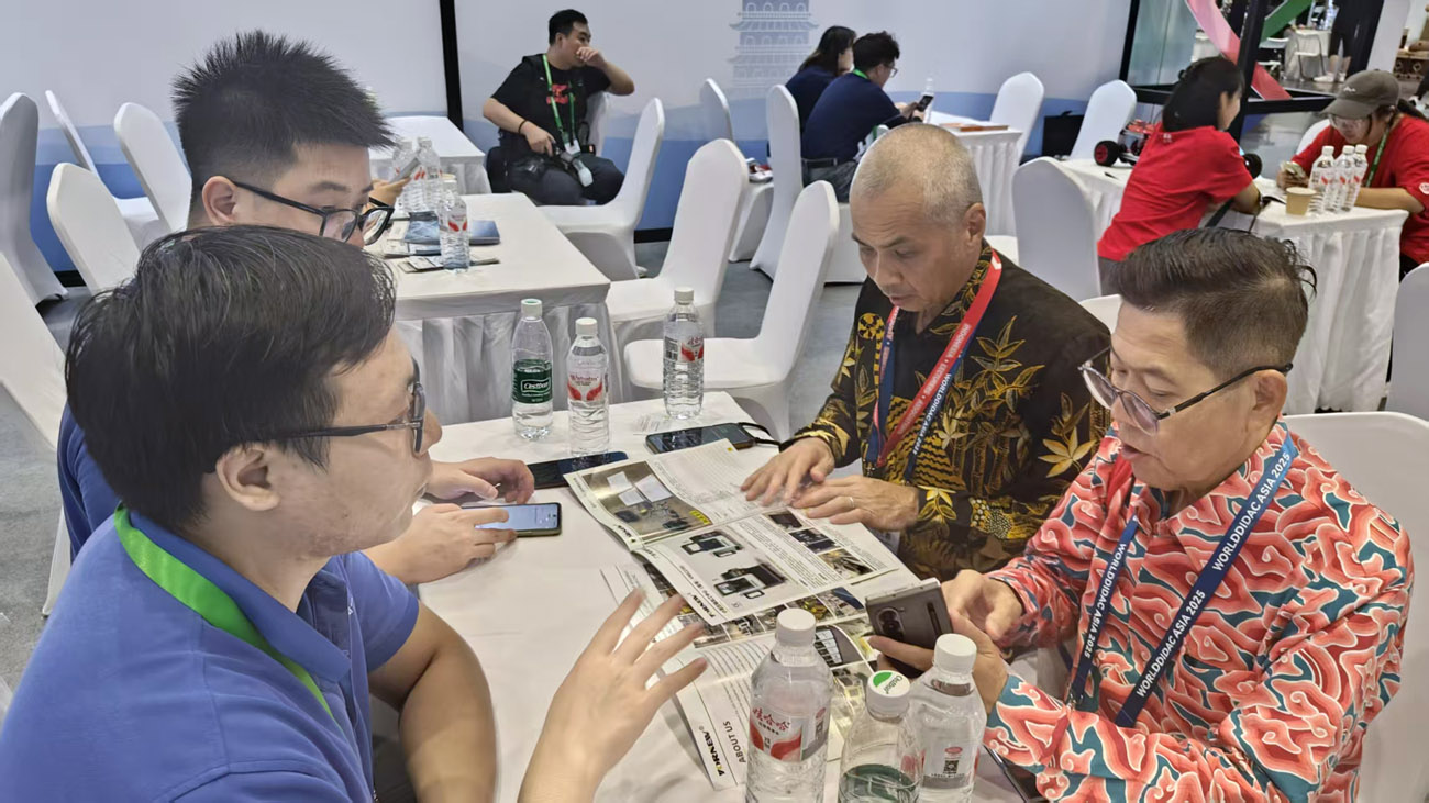 育菁装备参加第十一届亚洲教育装备博览会