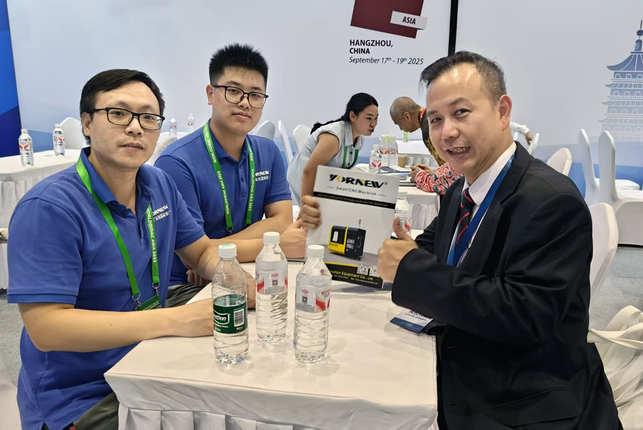 育菁装备参加第十一届亚洲教育装备博览会