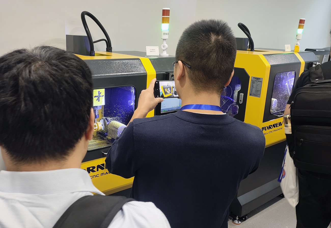 浙江工业大学之江学院创新教学实验室