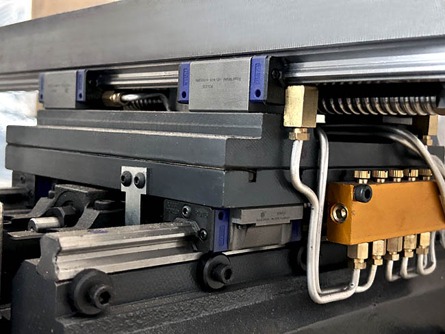 YORNEW VMC300五轴机床